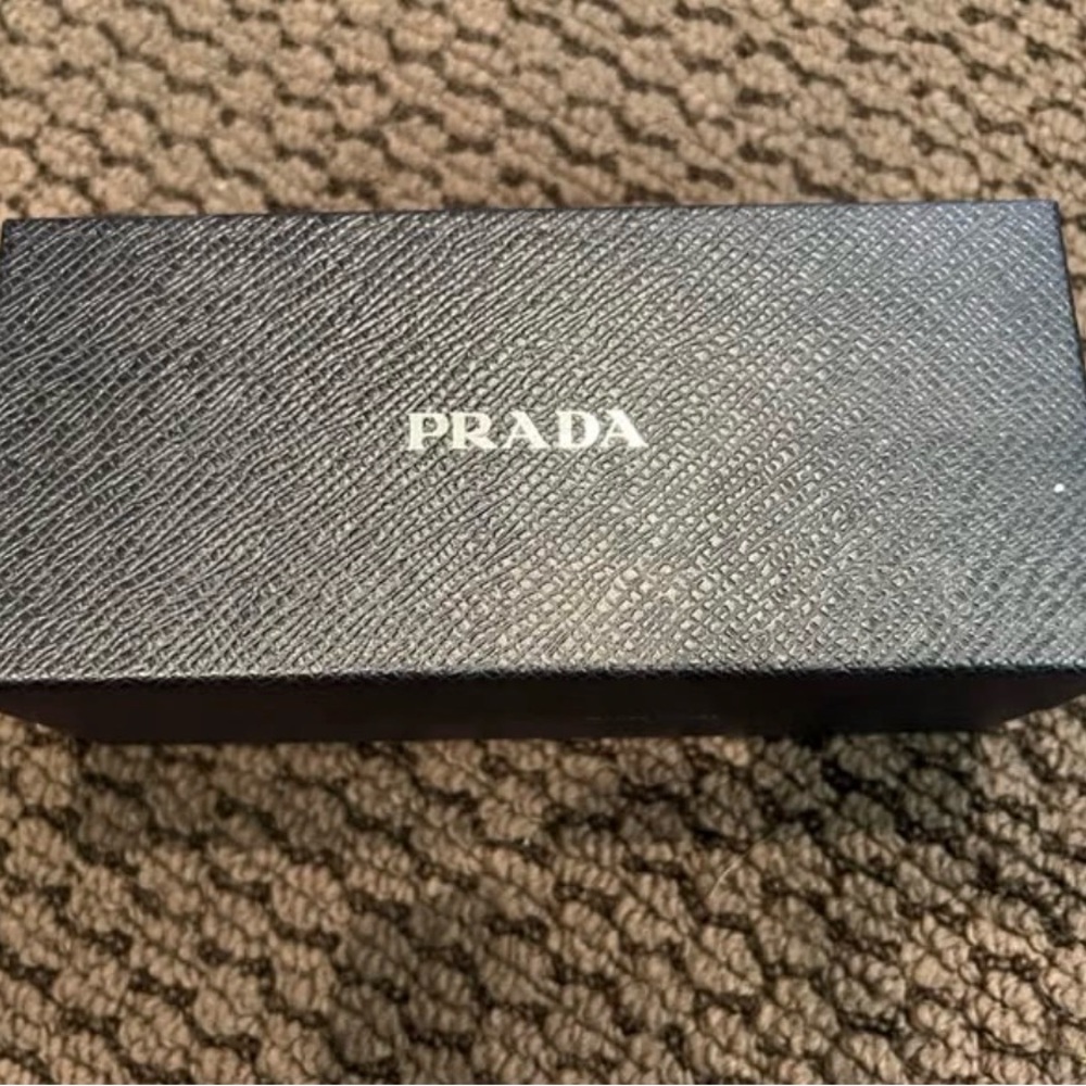 Prada Elegant Black Sunglasses for Women Style SPR 010 - Picture 8 of 8